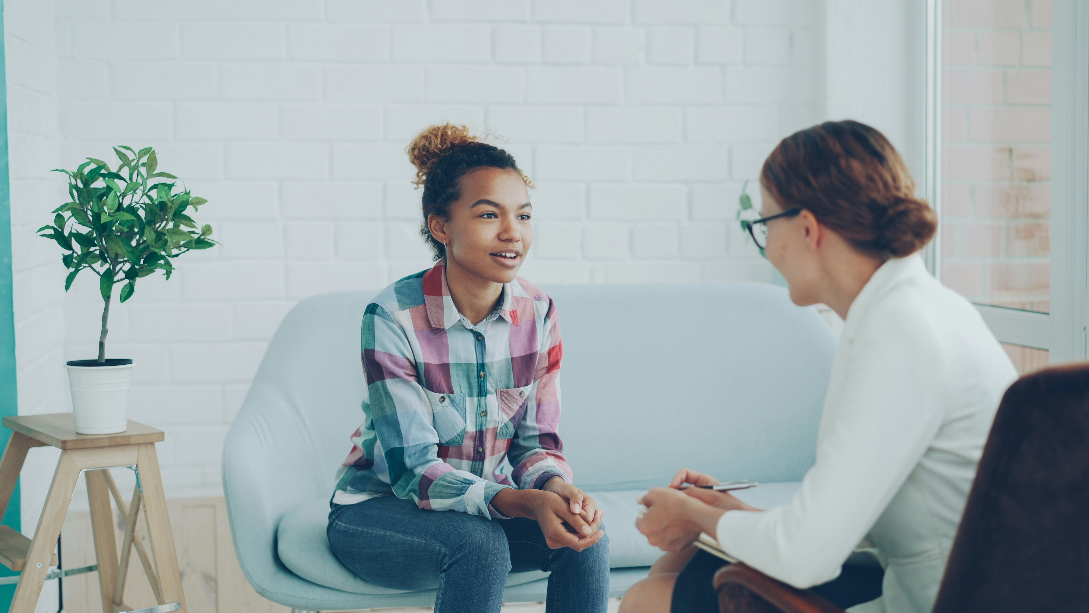A group session in conversation at Reform Recovery Center in Minneapolis